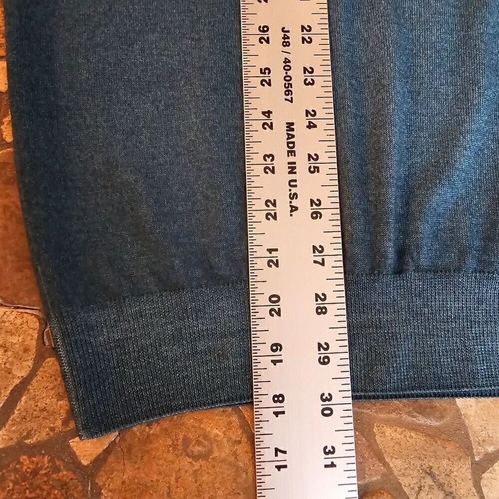 Cruciani Men's V-Neck Sweater, Light Weight, 100% Wool Made In Italy Size 54, XL - Picture 12 of 12